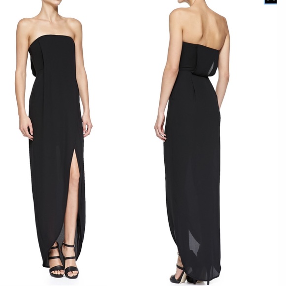 BCBGMaxAzria Dresses & Skirts - BCBG MaxAzria Strapless Dress